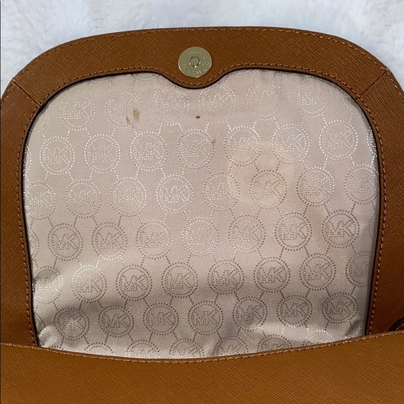 Michael Kors Hamilton LG Messenger Bag - Picture 6 of 8